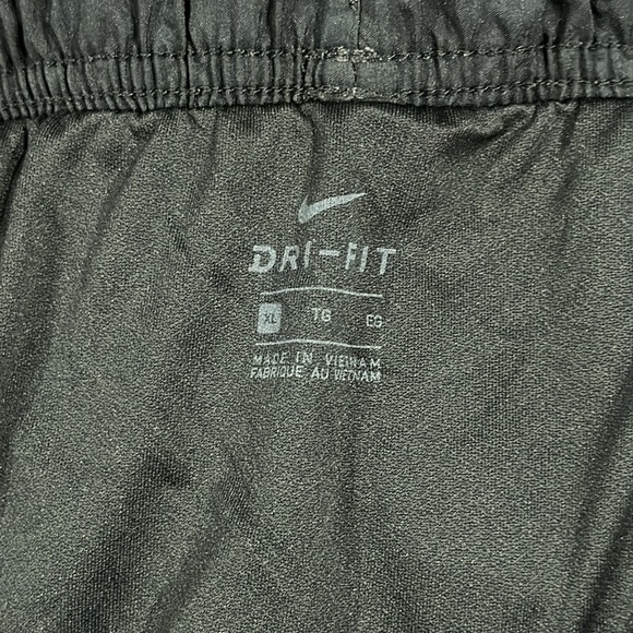Nike charcoal running shorts - Picture 4 of 4